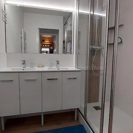 Apartment T2 Renove Au Coeur De - Fr-1-550-95 Royan