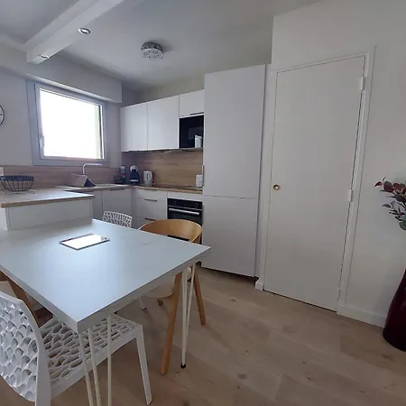 T2 Renove Au Coeur De - Fr-1-550-95 * Royan